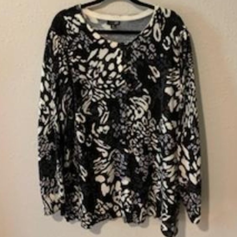 East 5th Woman Zebra Print Sweater